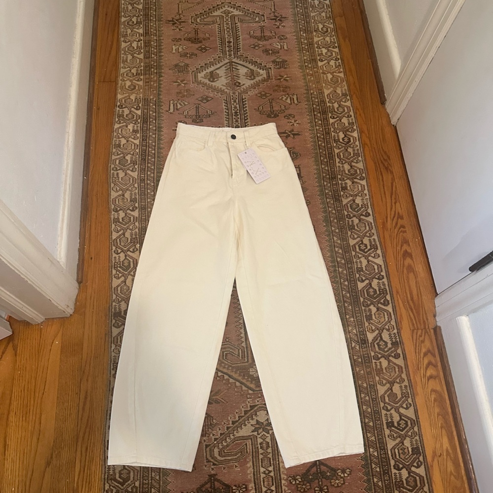 Le' AL.X Denim High Rise Twist Seam Barrel Leg Jeans size 26 Ecru